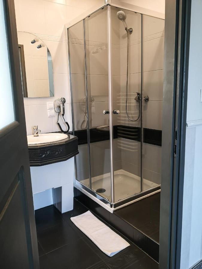 Hotel Tara Kielce Luaran gambar