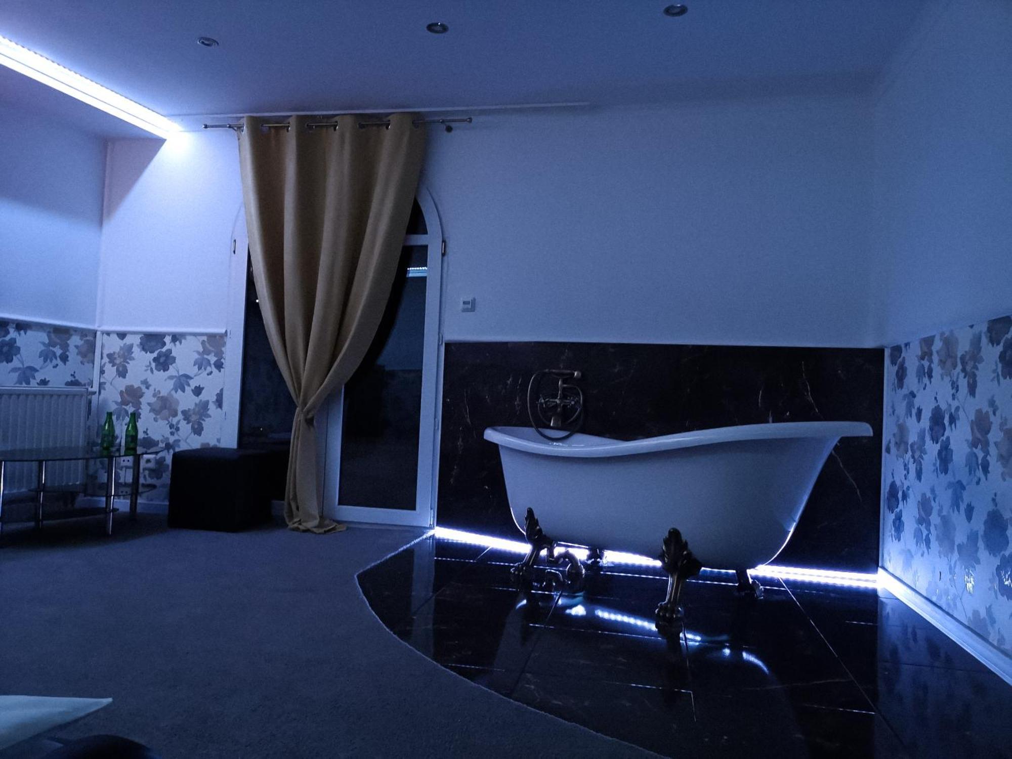 Hotel Tara Kielce Luaran gambar